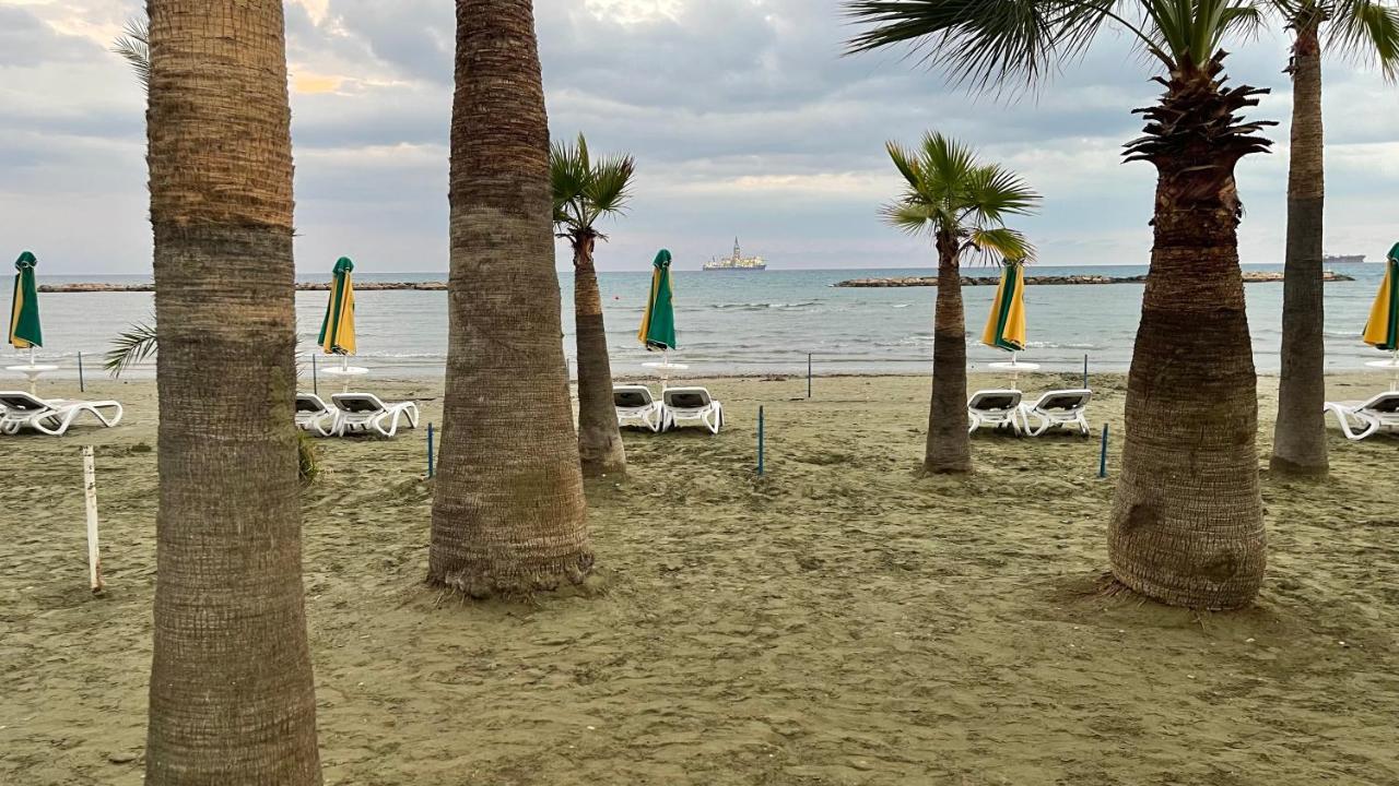 Beachfront Villa - Dasaki Larnaca Eksteriør billede